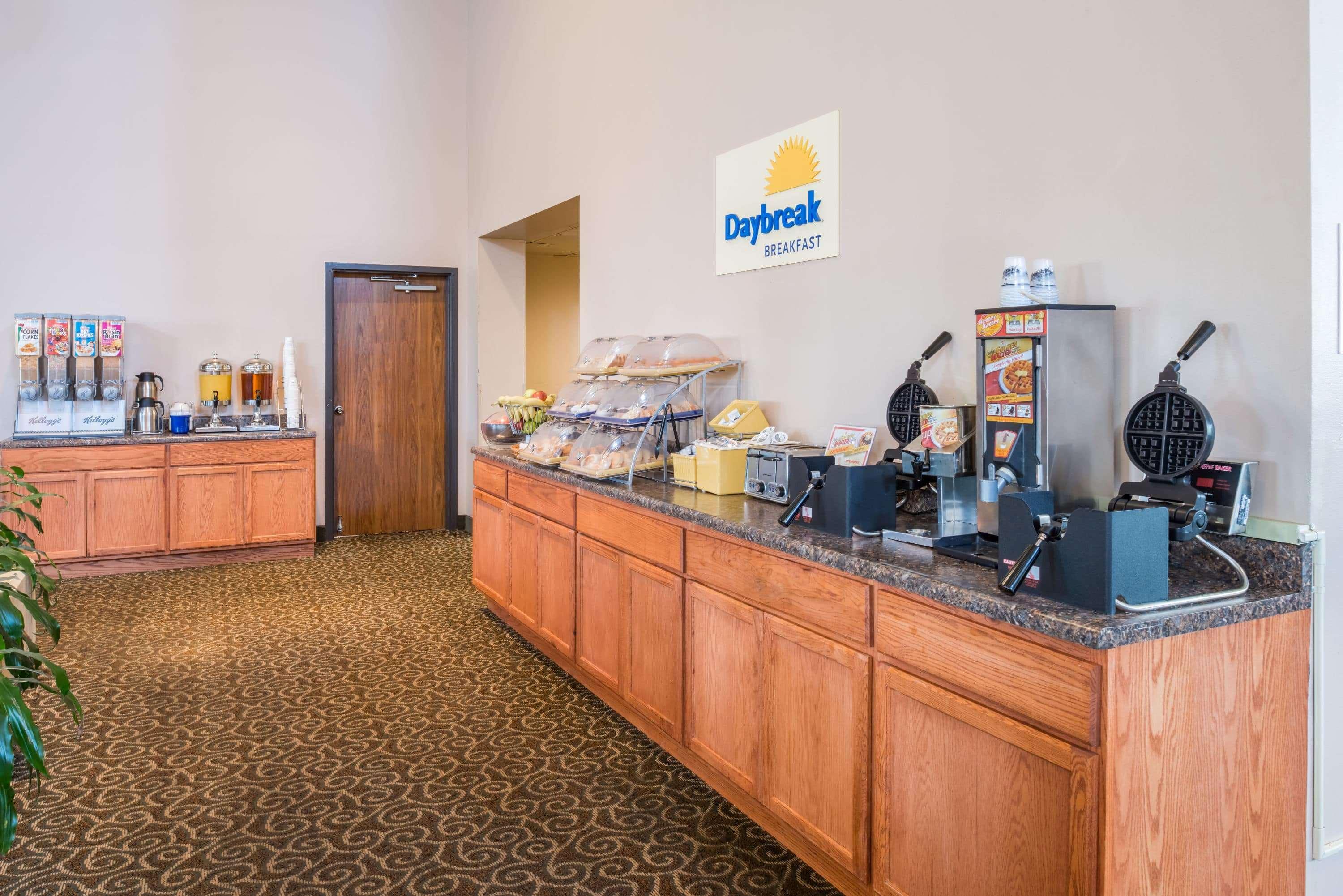 Days Inn By Wyndham Kirksville Exterior photo